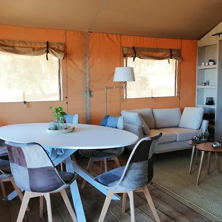 Il Villaggio Del Re Glamping Retreat Hotel *
